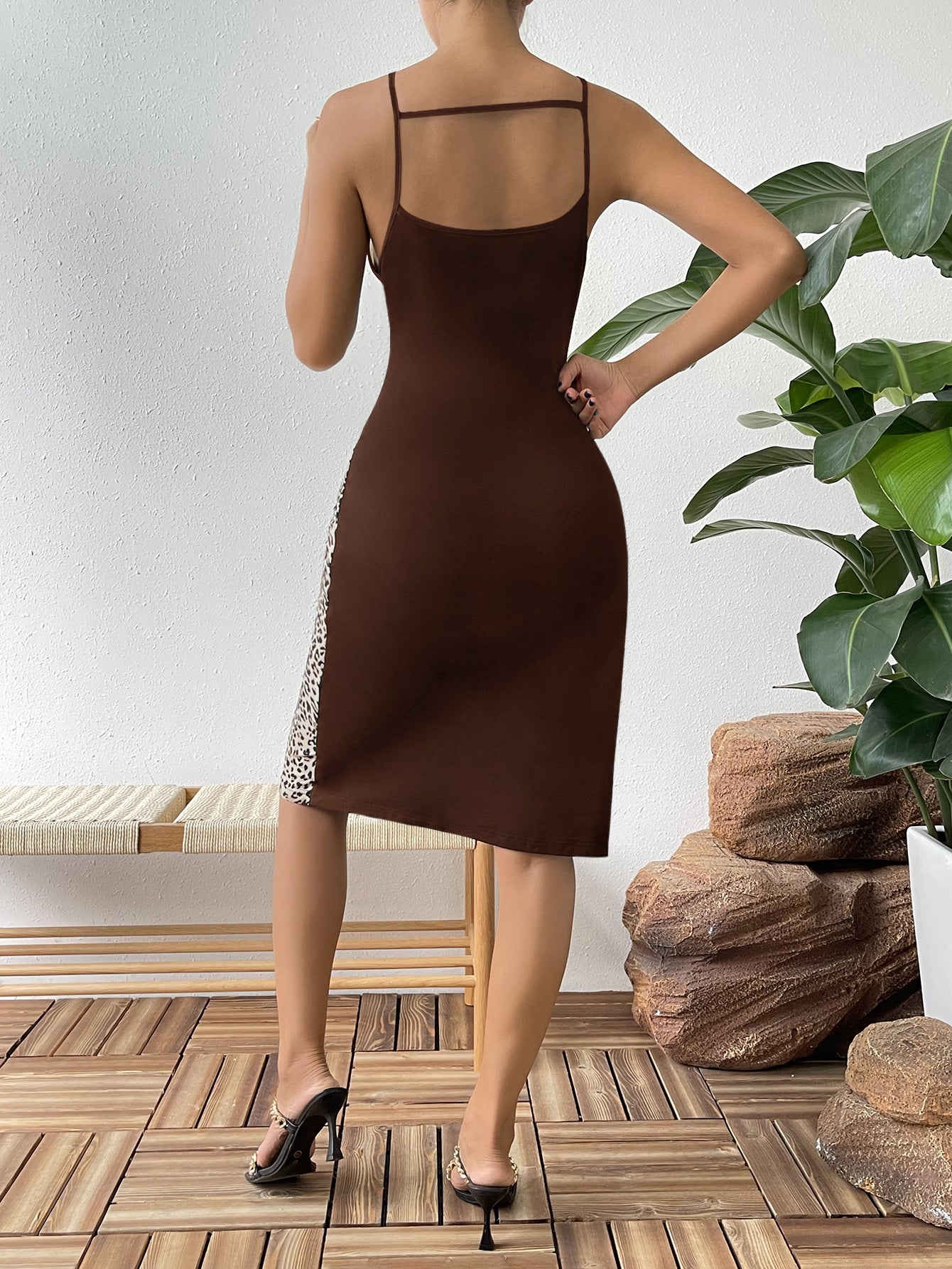 Color Block Cutout Sleeveless Knee-Length Dress