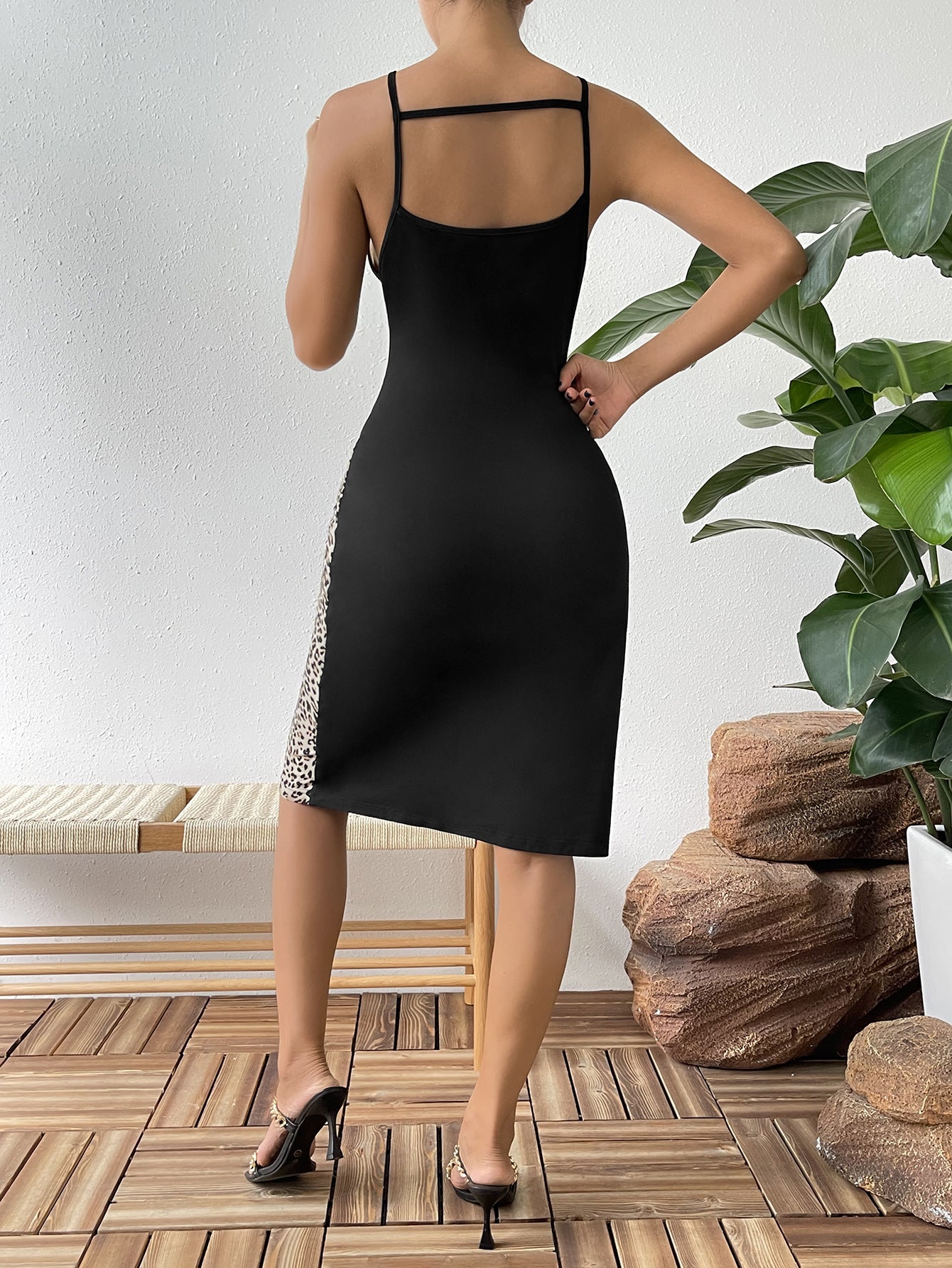 Color Block Cutout Sleeveless Knee-Length Dress