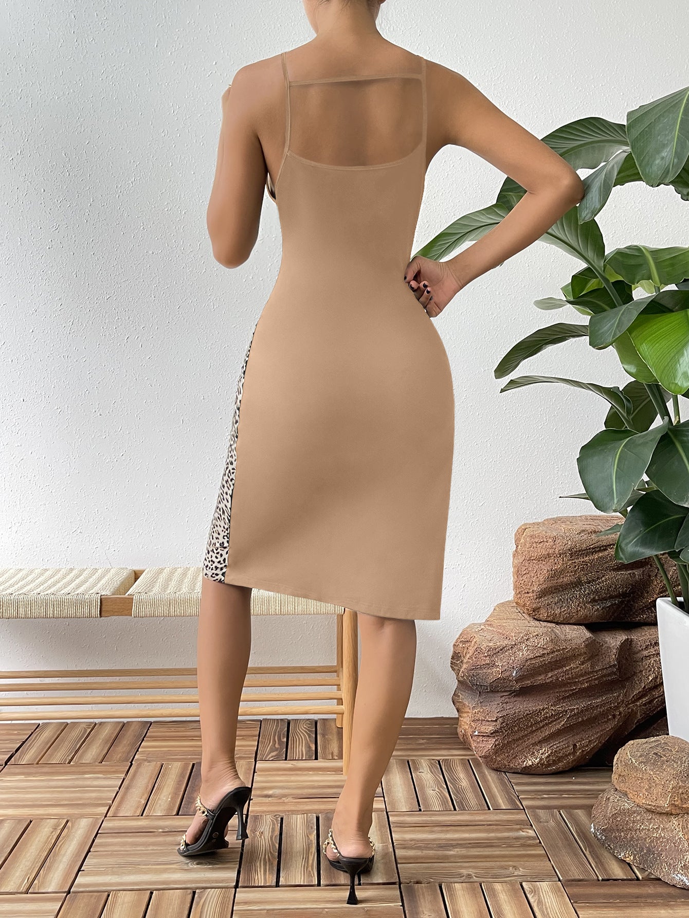 Color Block Cutout Sleeveless Knee-Length Dress